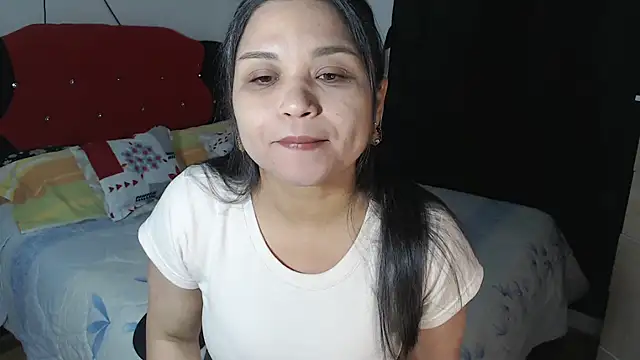 Snapshot of Crystal_milkmature chatting on 06-12-26, 07:02 Crystal milkmature online show from 06-12-26, 07:02