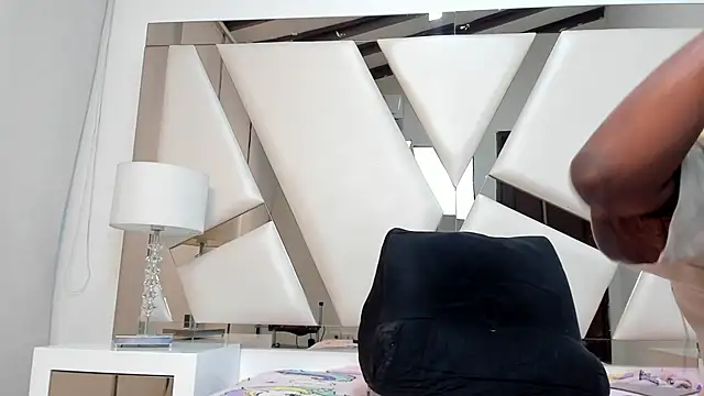 MonicaSchwartz online show from 03-17-25, 04:43