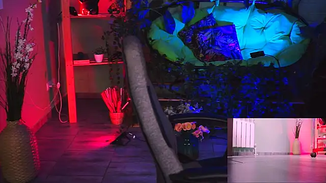 MonicaMaxwel online show from 02-06-25, 11:54