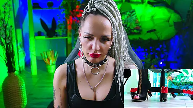 MonicaMaxwel online show from 03-14-25, 11:56