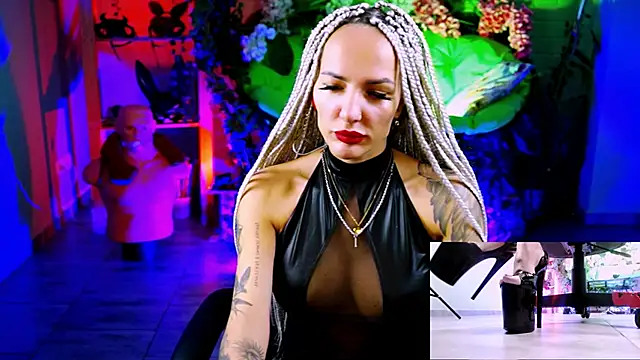 MonicaMaxwel online show from 10-05-25, 11:08