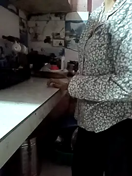 Snapshot of Ankita202 chatting on 11-13-25, 11:58 Ankita202 online show from 11-13-25, 11:58