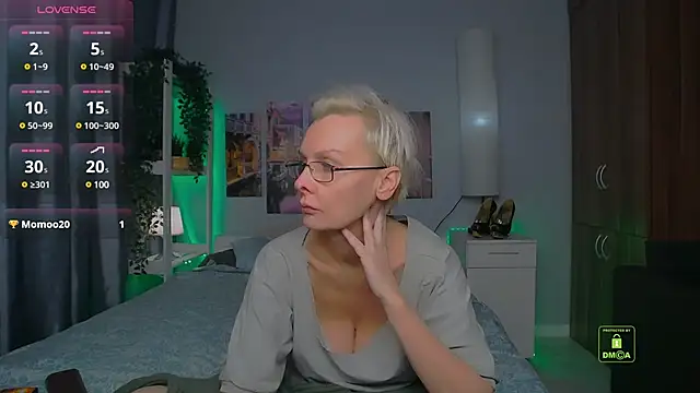 Snapshot of HelgaHimmell chatting on 12-04-24, 07:12 HelgaHimmell online show from 12-04-24, 07:12