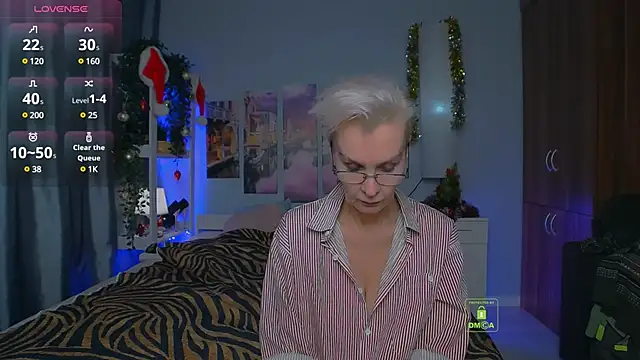 Snapshot of HelgaHimmell chatting on 12-25-24, 04:11 HelgaHimmell online show from 12-25-24, 04:11