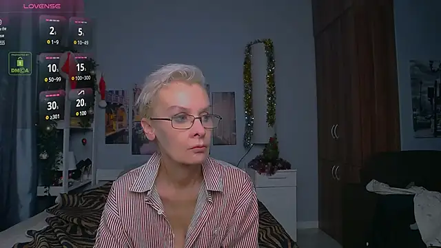 Snapshot of HelgaHimmell chatting on 12-26-24, 10:52 HelgaHimmell online show from 12-26-24, 10:52