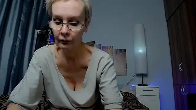 Snapshot of HelgaHimmell chatting on 01-29-25, 06:54 HelgaHimmell online show from 01-29-25, 06:54