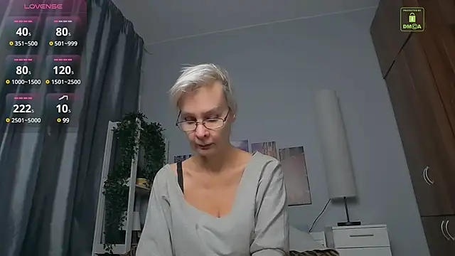 Snapshot of HelgaHimmell chatting on 02-05-25, 03:45 HelgaHimmell online show from 02-05-25, 03:45
