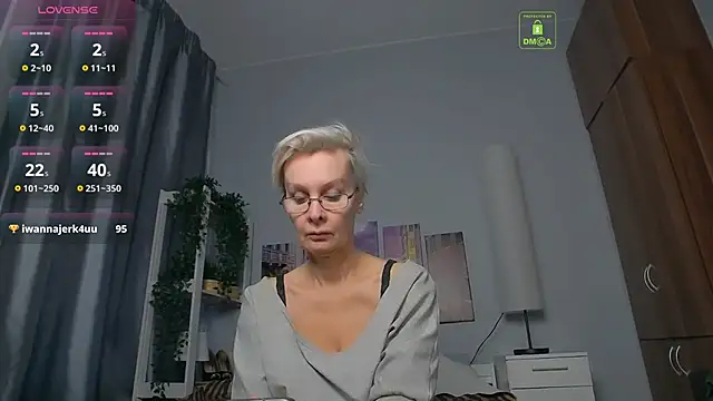 Snapshot of HelgaHimmell chatting on 02-05-25, 06:46 HelgaHimmell online show from 02-05-25, 06:46