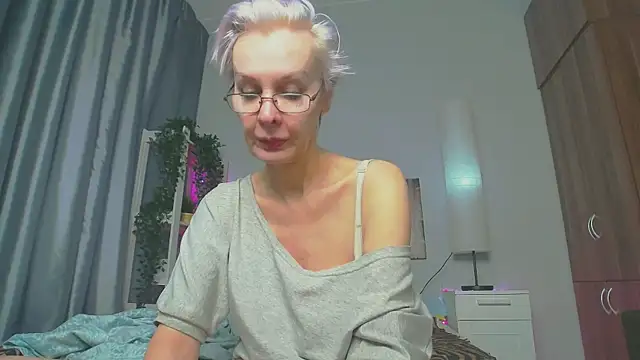 Snapshot of HelgaHimmell chatting on 03-01-25, 09:40 HelgaHimmell online show from 03-01-25, 09:40