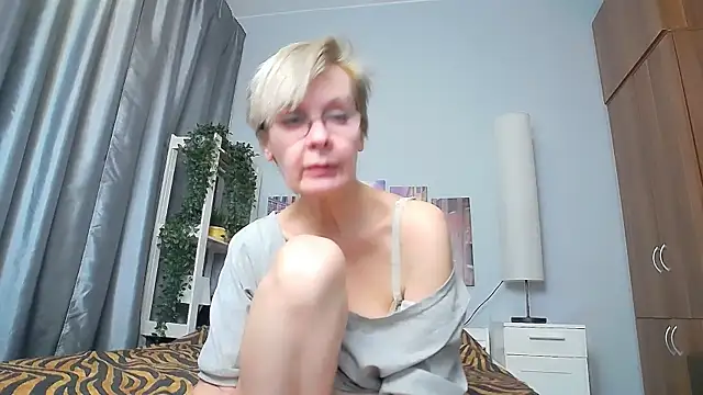 Snapshot of HelgaHimmell chatting on 03-05-25, 09:59 HelgaHimmell online show from 03-05-25, 09:59