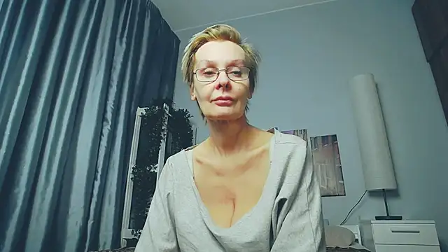 Snapshot of HelgaHimmell chatting on 03-09-25, 10:08 HelgaHimmell online show from 03-09-25, 10:08
