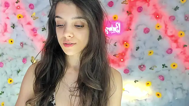 Snapshot of BabyAylin chatting on 01-14-25, 08:20 BabyAylin online show from 01-14-25, 08:20