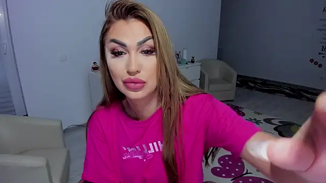 GlossyDiamondX online show from 02-05-25, 05:41