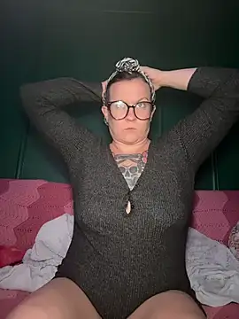 quinnmariexo online show from 04-29-26, 12:05