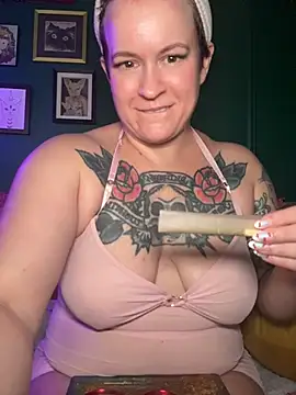 quinnmariexo online show from 07-23-26, 02:20