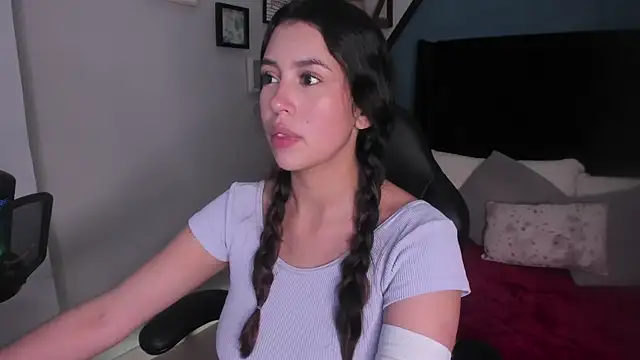 Snapshot of youpinkgirl_ chatting on 10-02-25, 08:38 youpinkgirl  online show from 10-02-25, 08:38