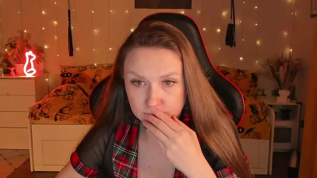 Snapshot of desperatehousewife__ chatting on 09-09-25, 02:11 desperatehousewife online show from 09-09-25, 02:11