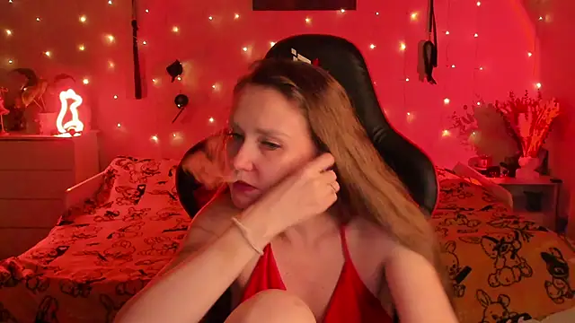 Snapshot of desperatehousewife__ chatting on 09-19-25, 05:35 desperatehousewife online show from 09-19-25, 05:35