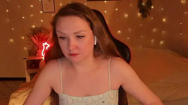 Snapshot of desperatehousewife__ chatting on 03-01-26, 07:05 desperatehousewife online show from 03-01-26, 07:05