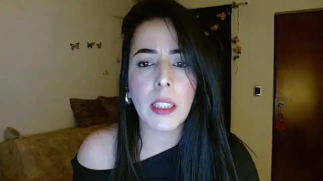 Snapshot of ella_peck chatting on 05-23-26, 02:06 ella peck online show from 05-23-26, 02:06