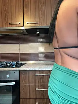 Hotmomcheckk  online show from 03-12-25, 08:41