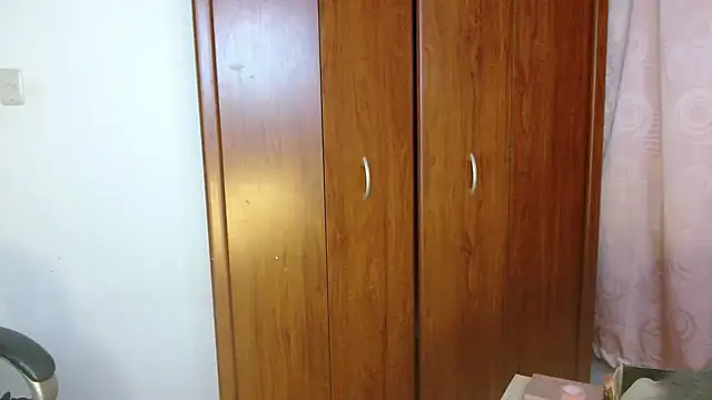 Snapshot of Sophie-hatter chatting on 01-09-25, 10:52 Sophie-hatter online show from 01-09-25, 10:52