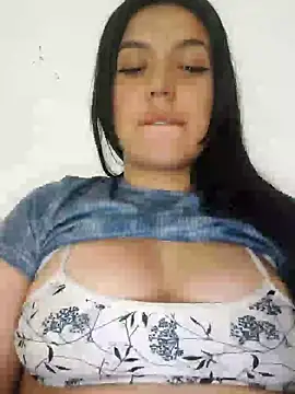 Snapshot of Sophie-hatter chatting on 01-23-25, 01:41 Sophie-hatter online show from 01-23-25, 01:41