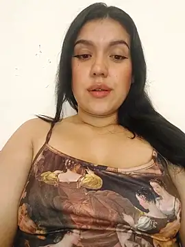 Snapshot of Sophie-hatter chatting on 03-05-25, 03:51 Sophie-hatter online show from 03-05-25, 03:51