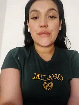 Snapshot of Sophie-hatter chatting on 03-09-25, 02:50 Sophie-hatter online show from 03-09-25, 02:50