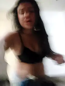 Snapshot of Sophie-hatter chatting on 03-17-25, 08:30 Sophie-hatter online show from 03-17-25, 08:30