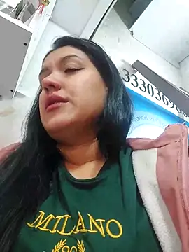 Snapshot of Sophie-hatter chatting on 03-20-25, 02:42 Sophie-hatter online show from 03-20-25, 02:42