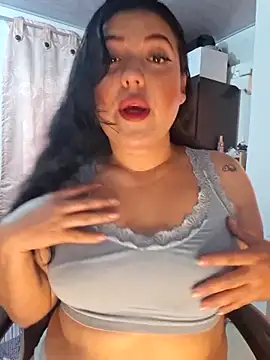 Snapshot of Sophie-hatter chatting on 02-10-26, 06:23 Sophie-hatter online show from 02-10-26, 06:23