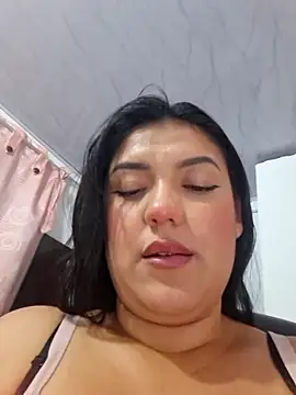 Snapshot of Sophie-hatter chatting on 03-07-26, 11:24 Sophie-hatter online show from 03-07-26, 11:24