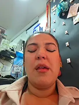 Sophie-hatter online show from 07-24-26, 05:33
