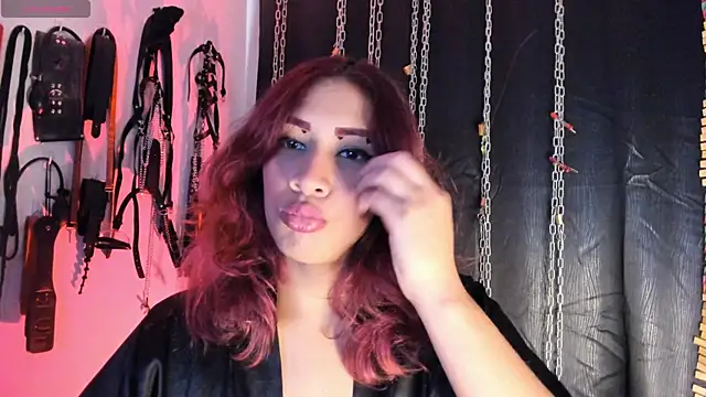 Snapshot of charrlotte_quinn chatting on 07-23-26, 02:04 charrlotte quinn online show from 07-23-26, 02:04