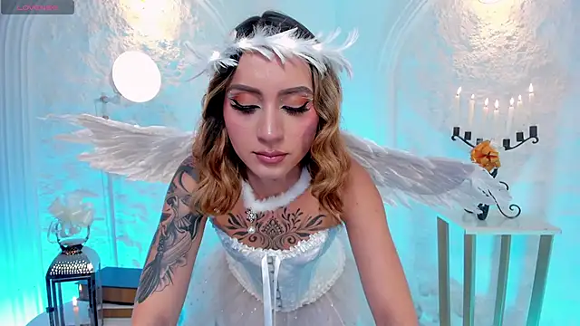 Snapshot of MollySundersX chatting on 10-23-25, 09:35 MollySundersX online show from 10-23-25, 09:35