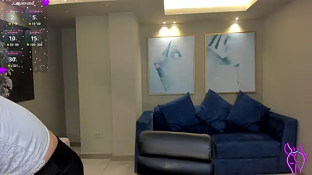 Snapshot of MollySundersX chatting on 11-11-25, 08:53 MollySundersX online show from 11-11-25, 08:53