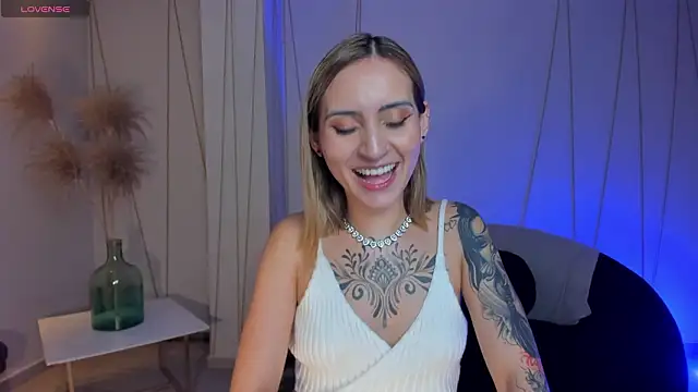 Snapshot of MollySundersX chatting on 02-26-26, 09:03 MollySundersX online show from 02-26-26, 09:03