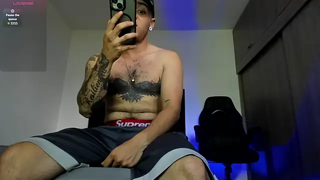 male pussy online show from 04-26-26, 05:21