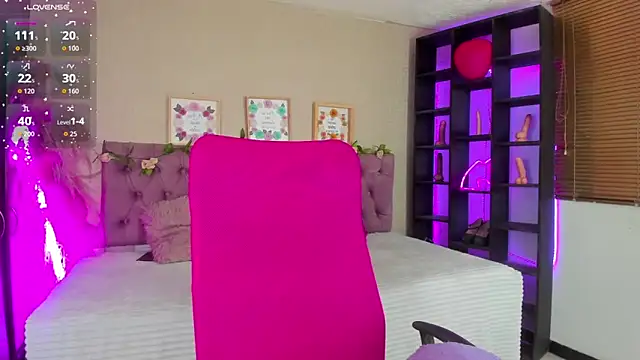 Snapshot of shelby_carson chatting on 03-13-26, 12:56 shelby carson online show from 03-13-26, 12:56