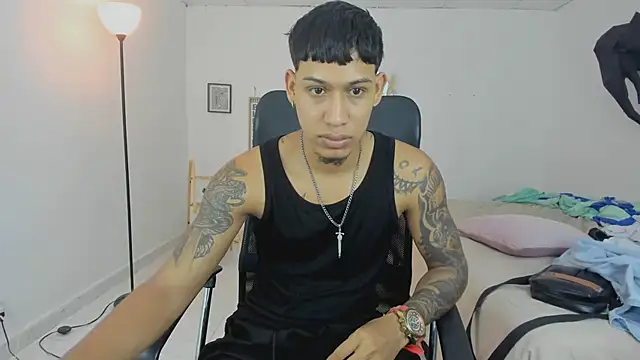 Snapshot of slim_master12 chatting on 03-07-26, 11:02 slim master12 online show from 03-07-26, 11:02