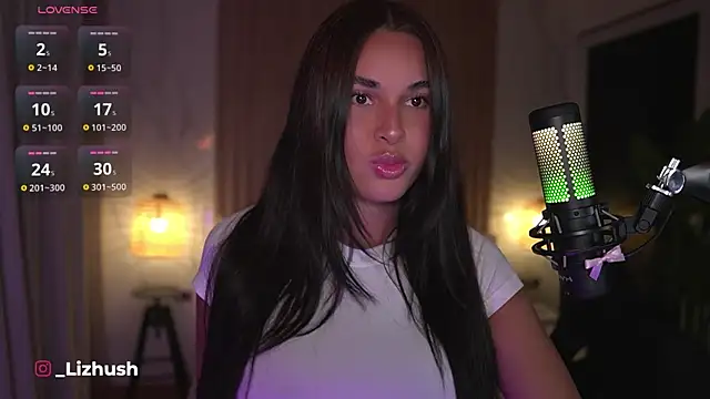 Snapshot of Lizhush_ chatting on 01-05-25, 05:20 Lizhush online show from 01-05-25, 05:20