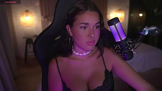 Snapshot of Lizhush_ chatting on 01-08-25, 05:37 Lizhush online show from 01-08-25, 05:37