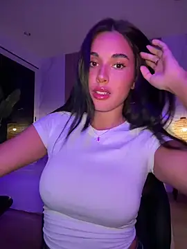 Snapshot of Lizhush_ chatting on 02-16-25, 04:42 Lizhush online show from 02-16-25, 04:42