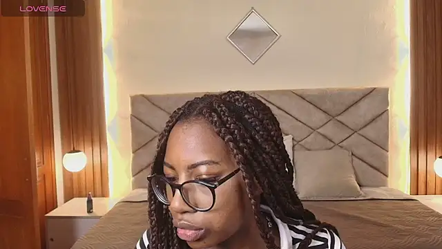 Raquel jones online show from 04-29-26, 01:37