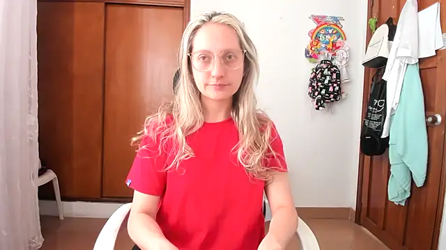 Snapshot of Adele_johnsonn1 chatting on 11-18-25, 03:27 Adele johnsonn1 online show from 11-18-25, 03:27