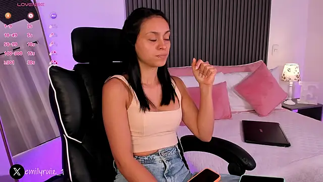 emilyruiz1 online show from 03-21-25, 09:23