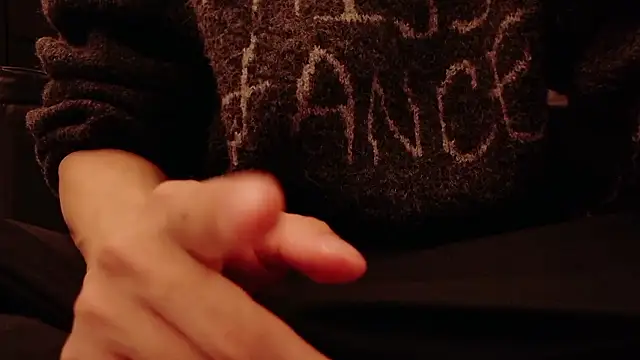 Snapshot of PremiumGAS-fulltank chatting on 11-30-25, 06:45 PremiumGAS-fulltank online show from 11-30-25, 06:45