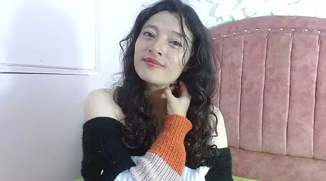 lunazulsj online show from 01-16-25, 05:33