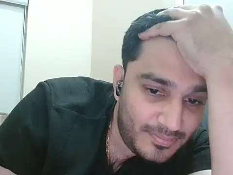 Snapshot of robintoit chatting on 06-23-26, 05:55 robintoit online show from 06-23-26, 05:55
